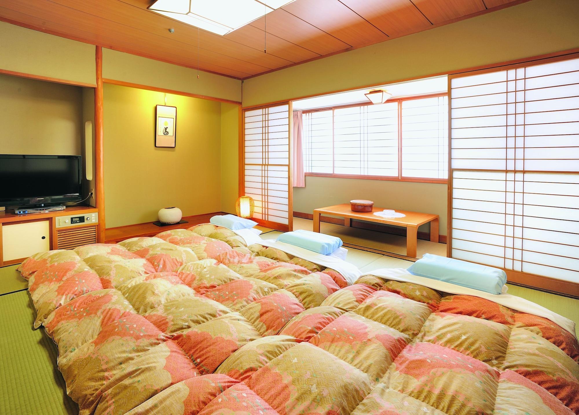 Bandai Silver Hotel 3*