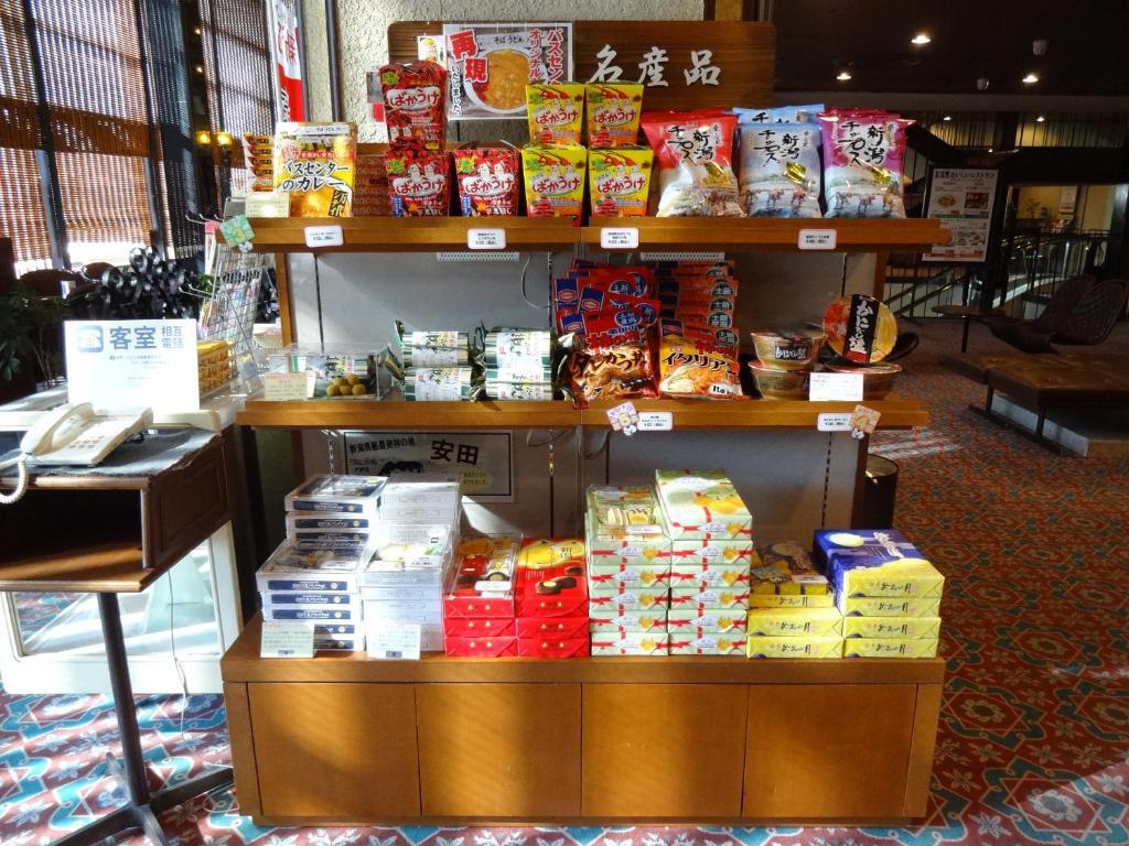 万代白银酒店 3*