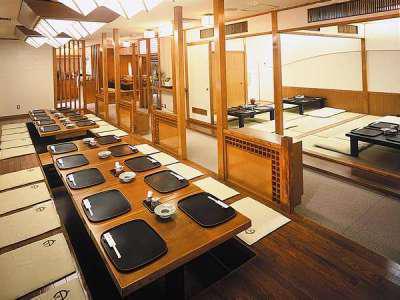 万代白银酒店 3*